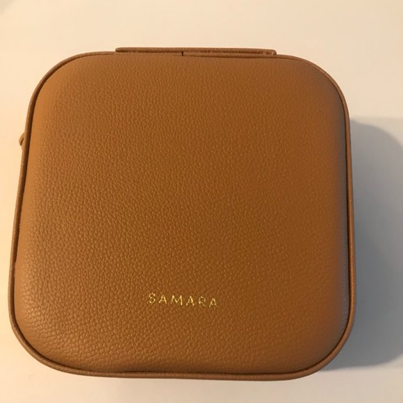 🚩 NWT Gift Idea 💡 New Samara Vegan Nude Brown Jewelry Travel Box ✈️